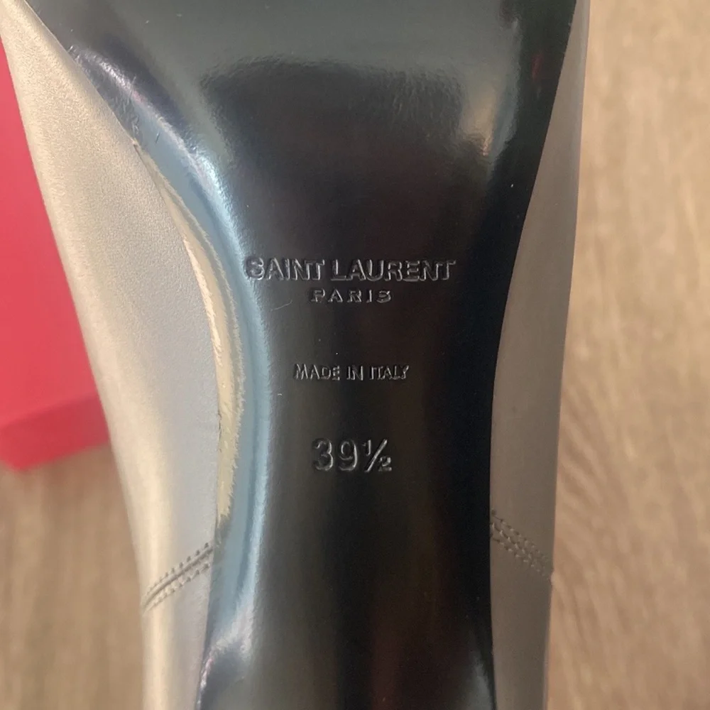 Saint Laurent Leather Ankle Boots 39.5 Authentic - Picture 7 of 10